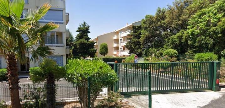 Studio B Front De Mer Saint-Raphael  Exterior photo
